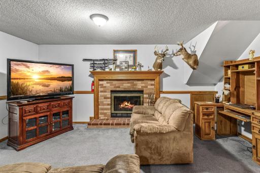 6672 Dawn Way, Inver Grove Heights, MN 55076