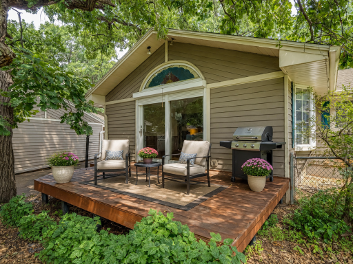 Deck- virtually staged for illustrative purposes
