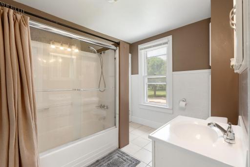 202 Main Street, Hayward, MN 56043