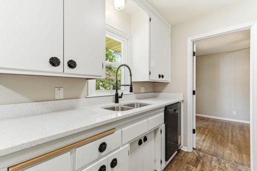 Impressive low maintenance quartz counters!