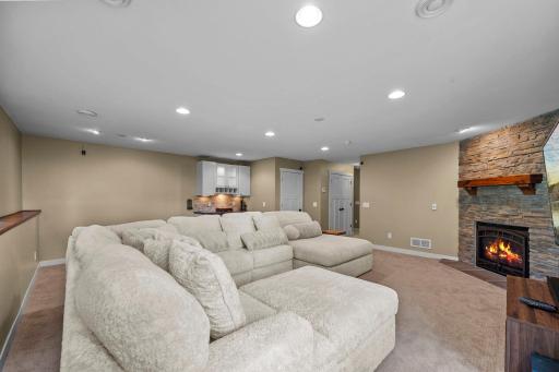 15692 Enfield Avenue N, Hugo, MN 55038