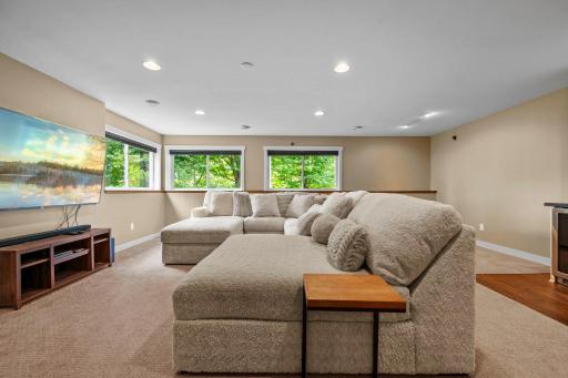 15692 Enfield Avenue N, Hugo, MN 55038