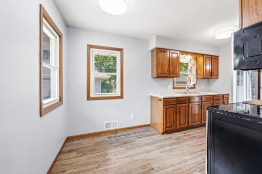 821 Sterling Street N, Saint Paul, MN 55119