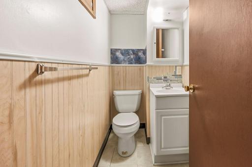 821 Sterling Street N, Saint Paul, MN 55119