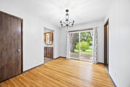 821 Sterling Street N, Saint Paul, MN 55119