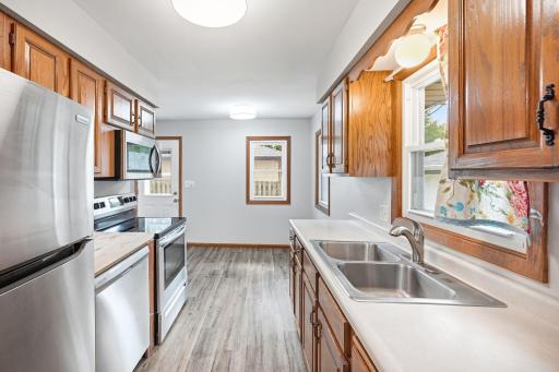 821 Sterling Street N, Saint Paul, MN 55119