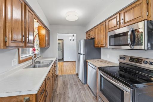 821 Sterling Street N, Saint Paul, MN 55119