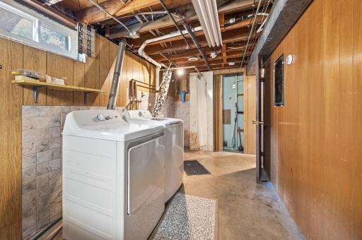 821 Sterling Street N, Saint Paul, MN 55119