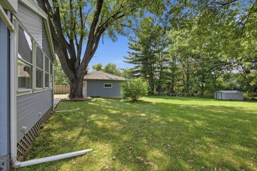 821 Sterling Street N, Saint Paul, MN 55119