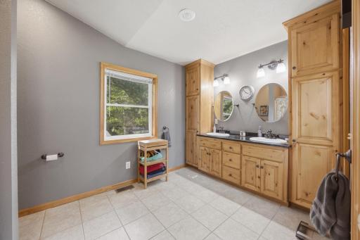 13117 Bayview Road, South Haven, MN 55382