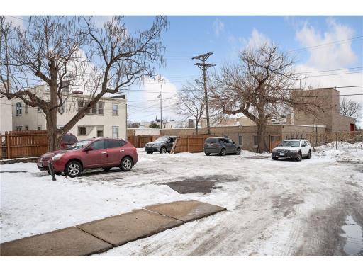 Minneapolis, MN 55404