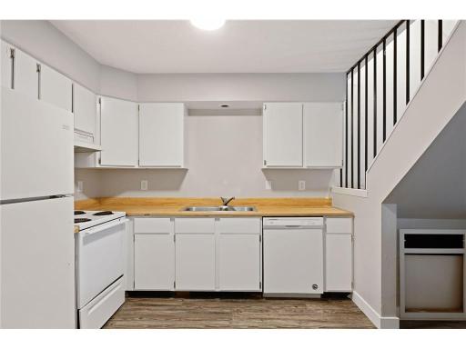 Minneapolis, MN 55404