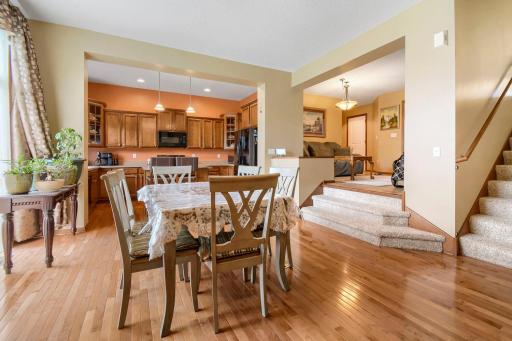 7005 Rose Dr - Web Quality - 008 - 08 Dining Room.jpg