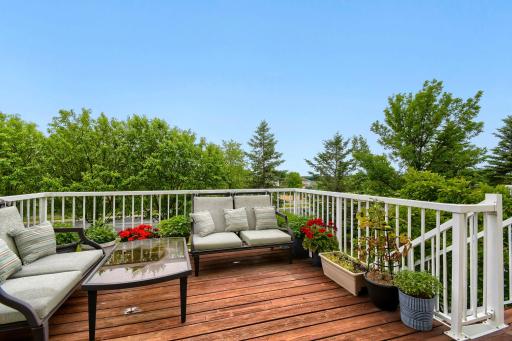 7005 Rose Dr - Web Quality - 021 - 21 Balcony.jpg