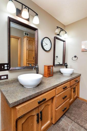 3126 37 1/2 Avenue S, Fargo, ND 58104