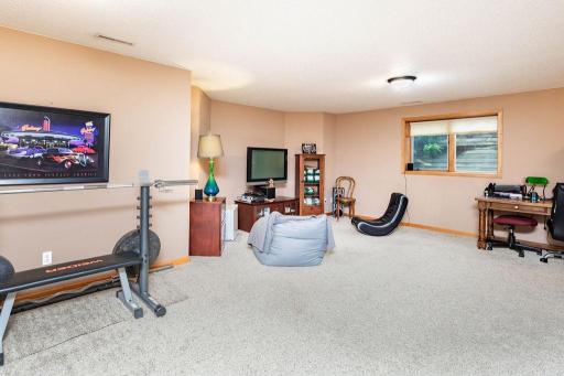 3126 37 1/2 Avenue S, Fargo, ND 58104