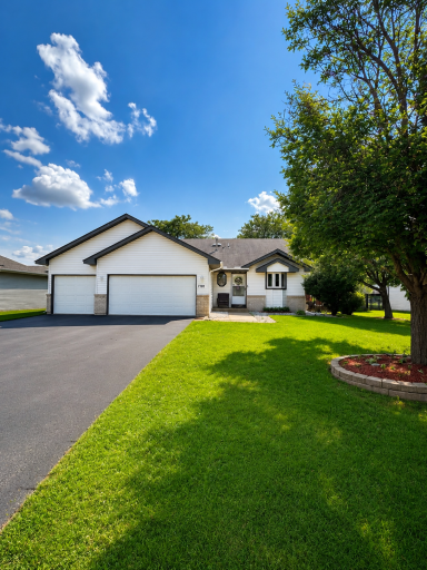 7101 Setzler Parkway, Minneapolis, MN 55445