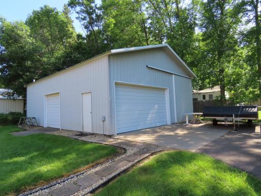 Pole shed with over 200 amp service installed!
