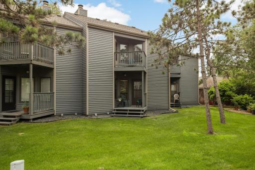 Back view of 1359 Spencer Road W