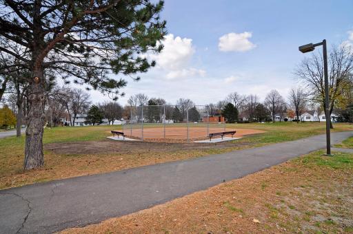 2733 Georgia Avenue South - Spacecrafting - 0043.jpg