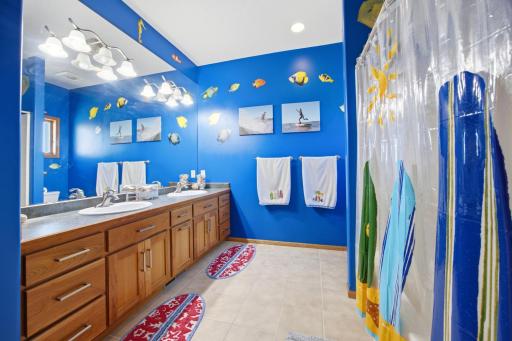 7019 Maple Lane, Horace, ND 58047