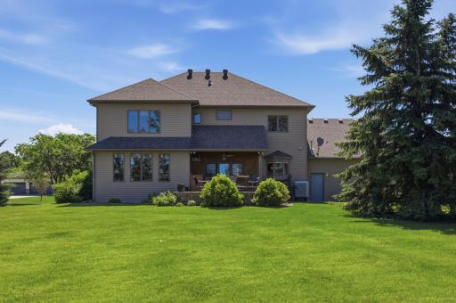 7019 Maple Lane, Horace, ND 58047
