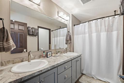 2828 Sailor Drive NE, Alexandria, MN 56308