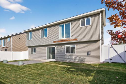 1704 Wilking Way, Shakopee, MN 55379