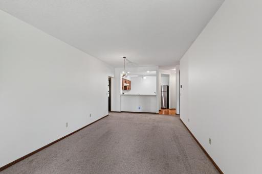 1392 Carling Drive, 103, Saint Paul, MN 55108