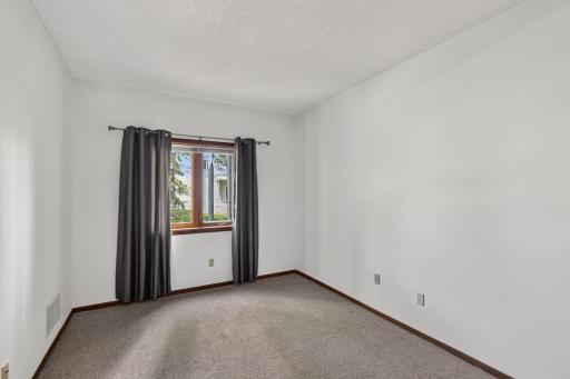 1392 Carling Drive, 103, Saint Paul, MN 55108
