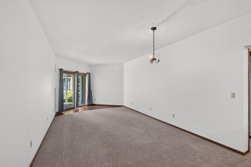 1392 Carling Drive, 103, Saint Paul, MN 55108
