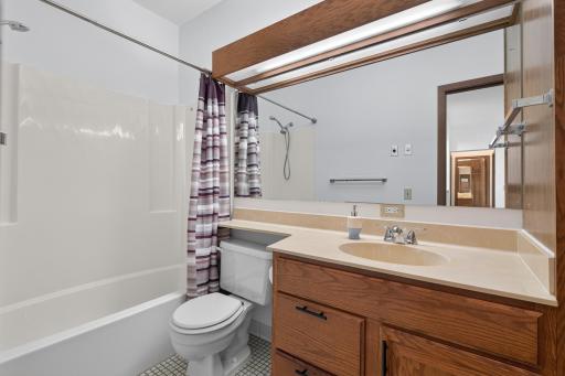 1392 Carling Drive, 103, Saint Paul, MN 55108