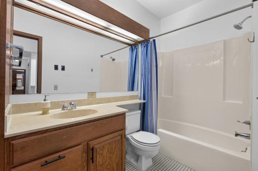 1392 Carling Drive, 103, Saint Paul, MN 55108
