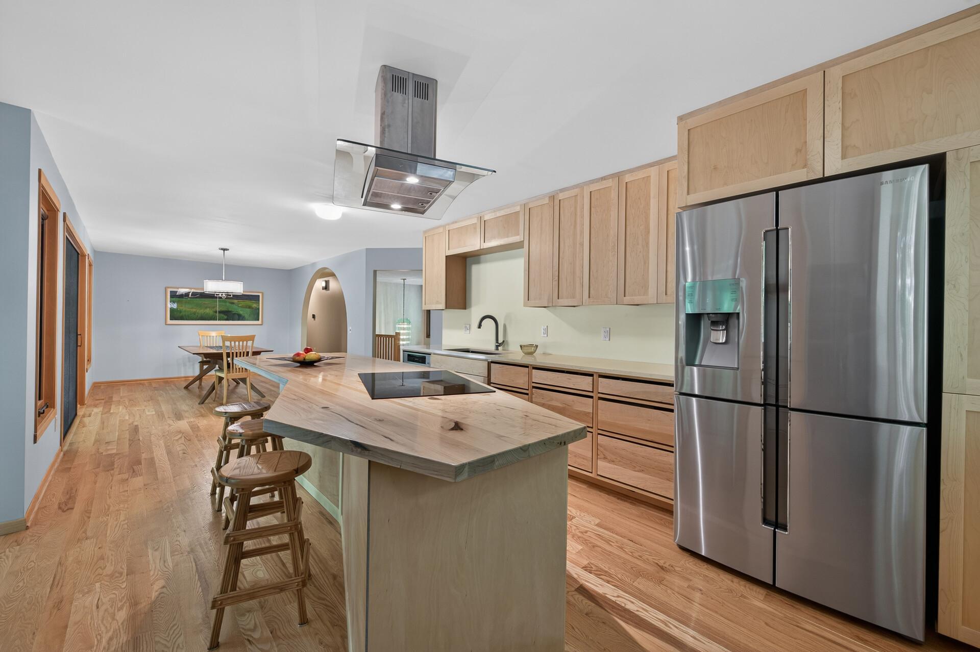 21_11600_37th_Ave_N21_mls.jpg
