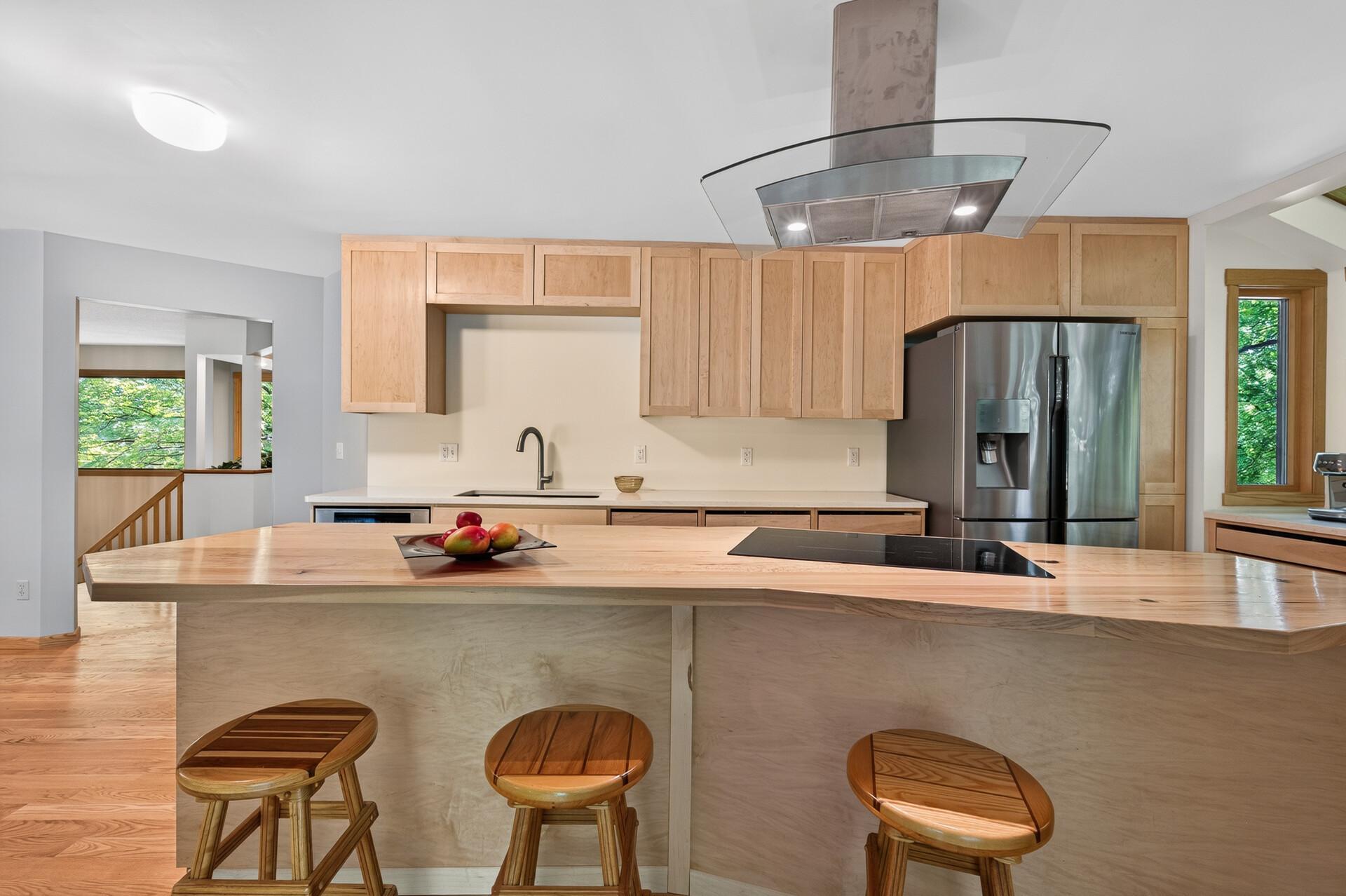 19_11600_37th_Ave_N19_mls.jpg