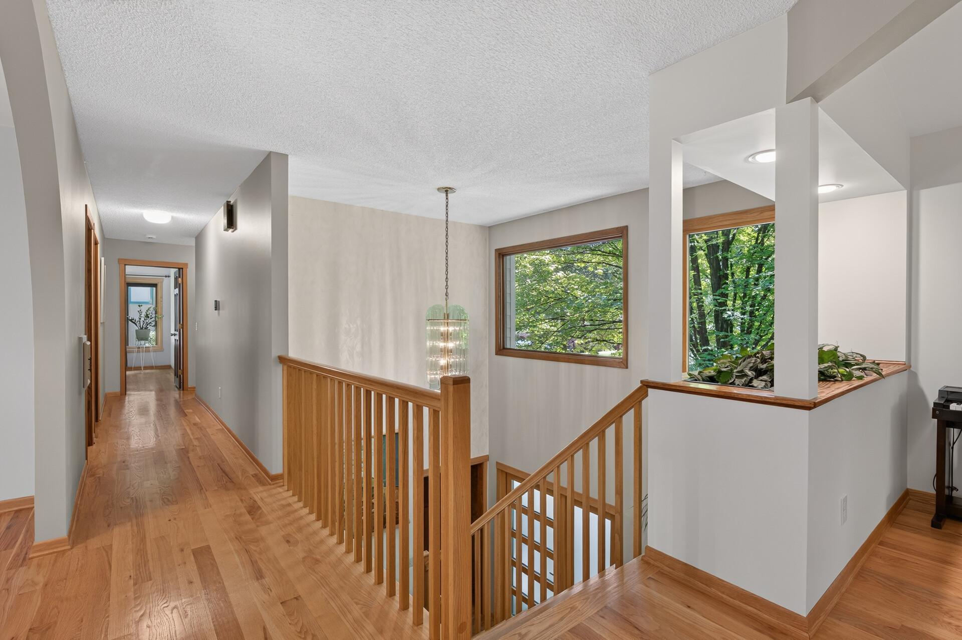 08_11600_37th_Ave_N8_mls.jpg