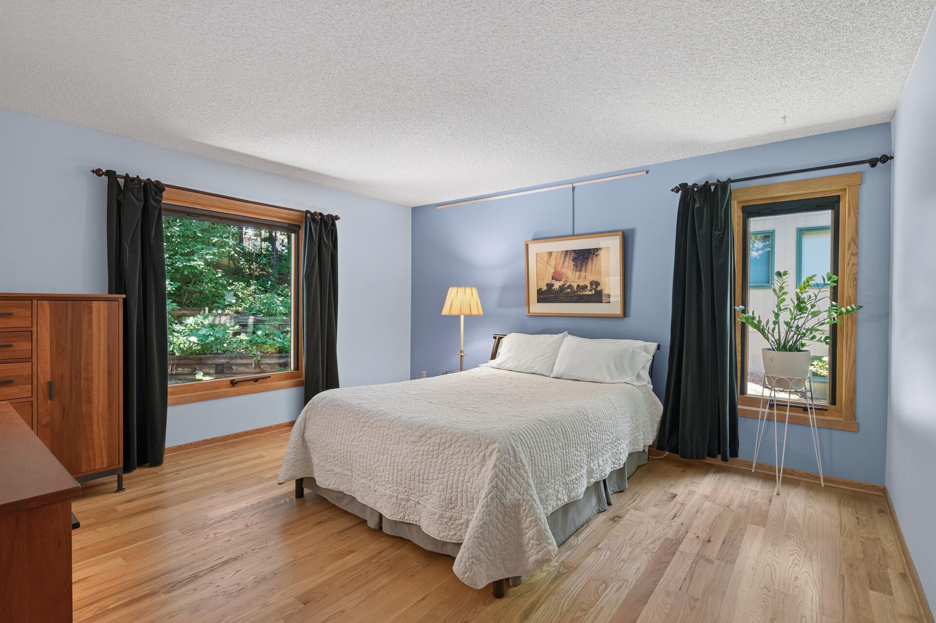 28_11600_37th_Ave_N28_mls.jpg