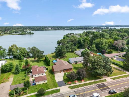 1911 County Road F E, North Saint Paul, MN 55110