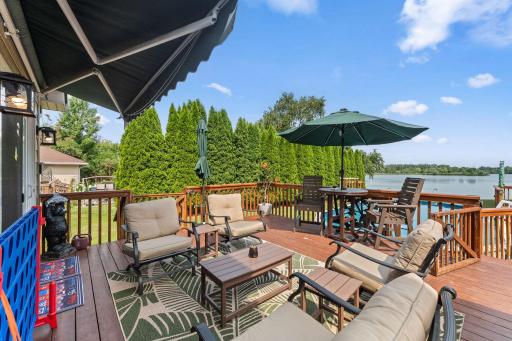 1911 County Road F E, North Saint Paul, MN 55110