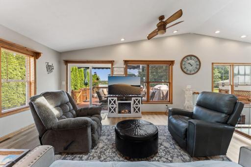 1911 County Road F E, North Saint Paul, MN 55110