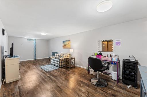1911 County Road F E, North Saint Paul, MN 55110