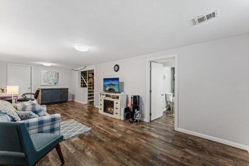 1911 County Road F E, North Saint Paul, MN 55110