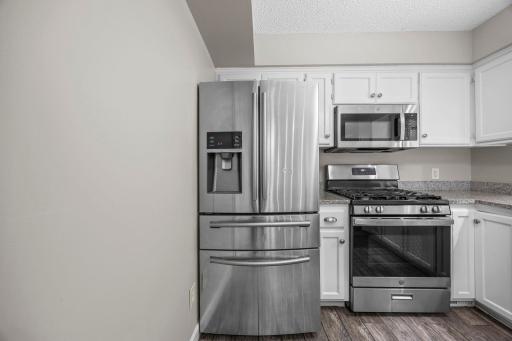 3633 Windtree Drive, Eagan, MN 55123