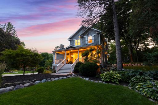 12-web-or-mls-4940 Suburban Dr Twilight -96.jpg