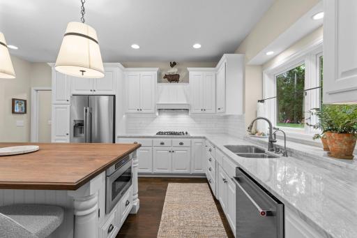 4940 Suburban Drive, Excelsior, MN 55331