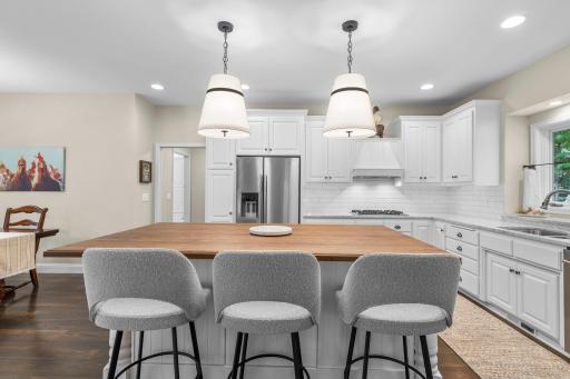4940 Suburban Drive, Excelsior, MN 55331