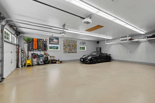 165-web-or-mls-159-print-4940 Suburban Dr-88.jpg