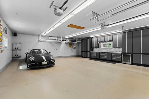 161-web-or-mls-157-print-4940 Suburban Dr-82.jpg