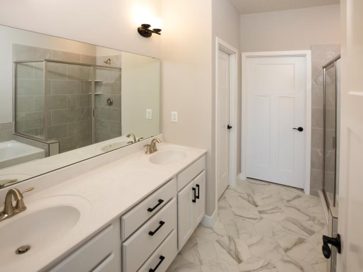 Primary Bath - Camden Floorplan.png