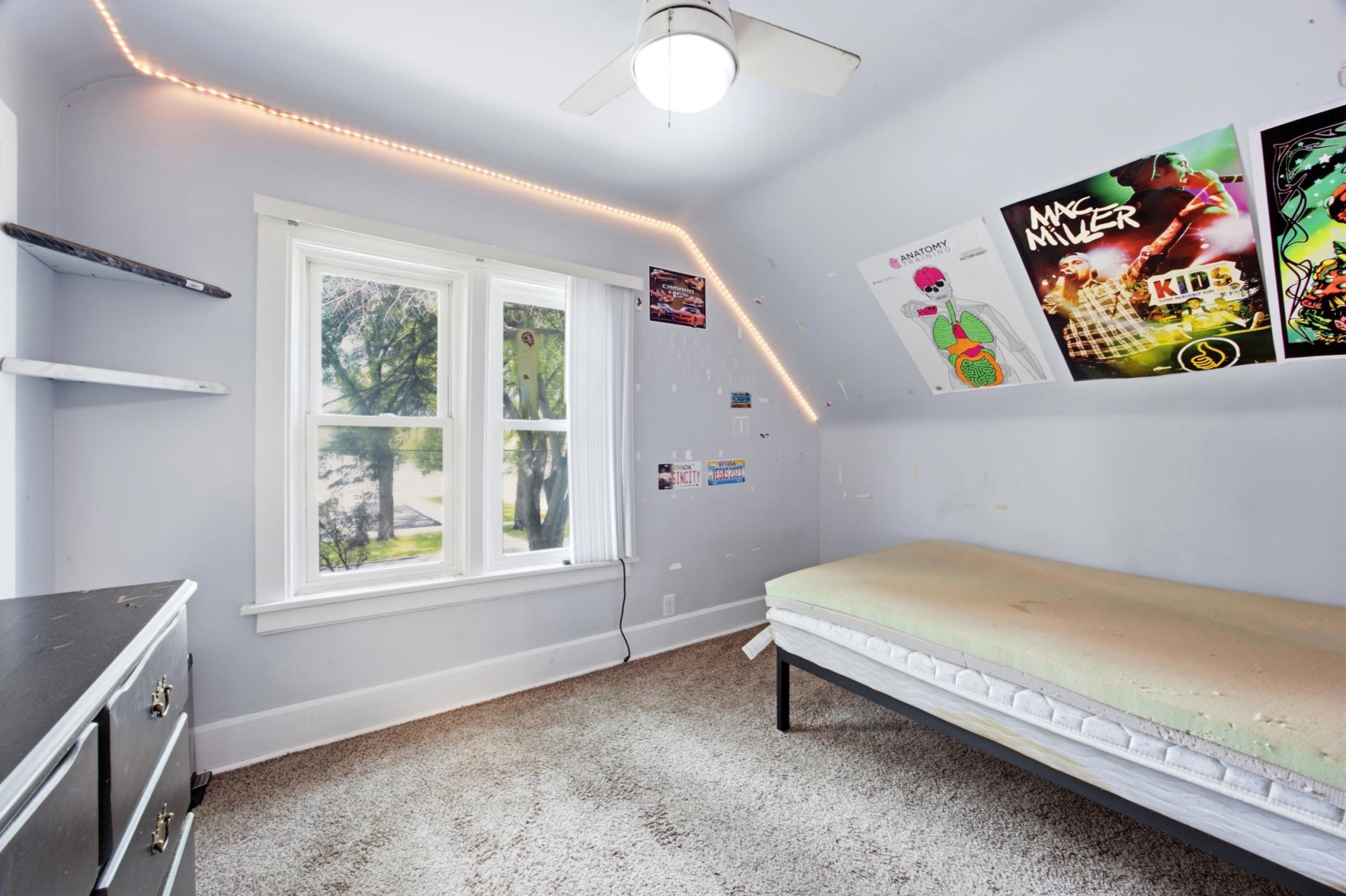 Bedroom 4/Upstairs